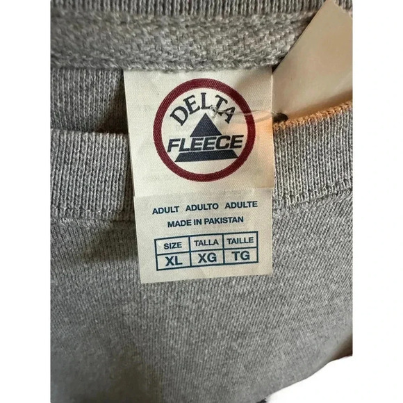Delta Fleece Women Gray Long Sleeve Crew Neck Scream Graphic Sweatshirt Size XL - Picture 4 of 5